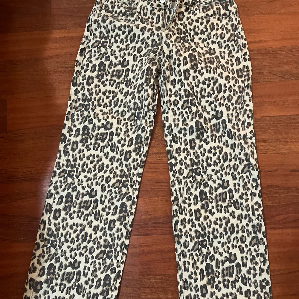 NWT leopard wide legs